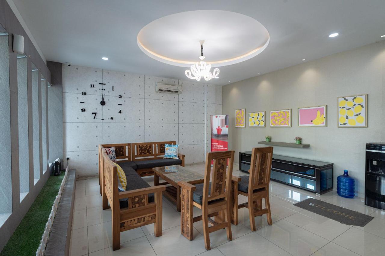Hotel Reddoorz At Nagoya Indah Batam Exterior foto